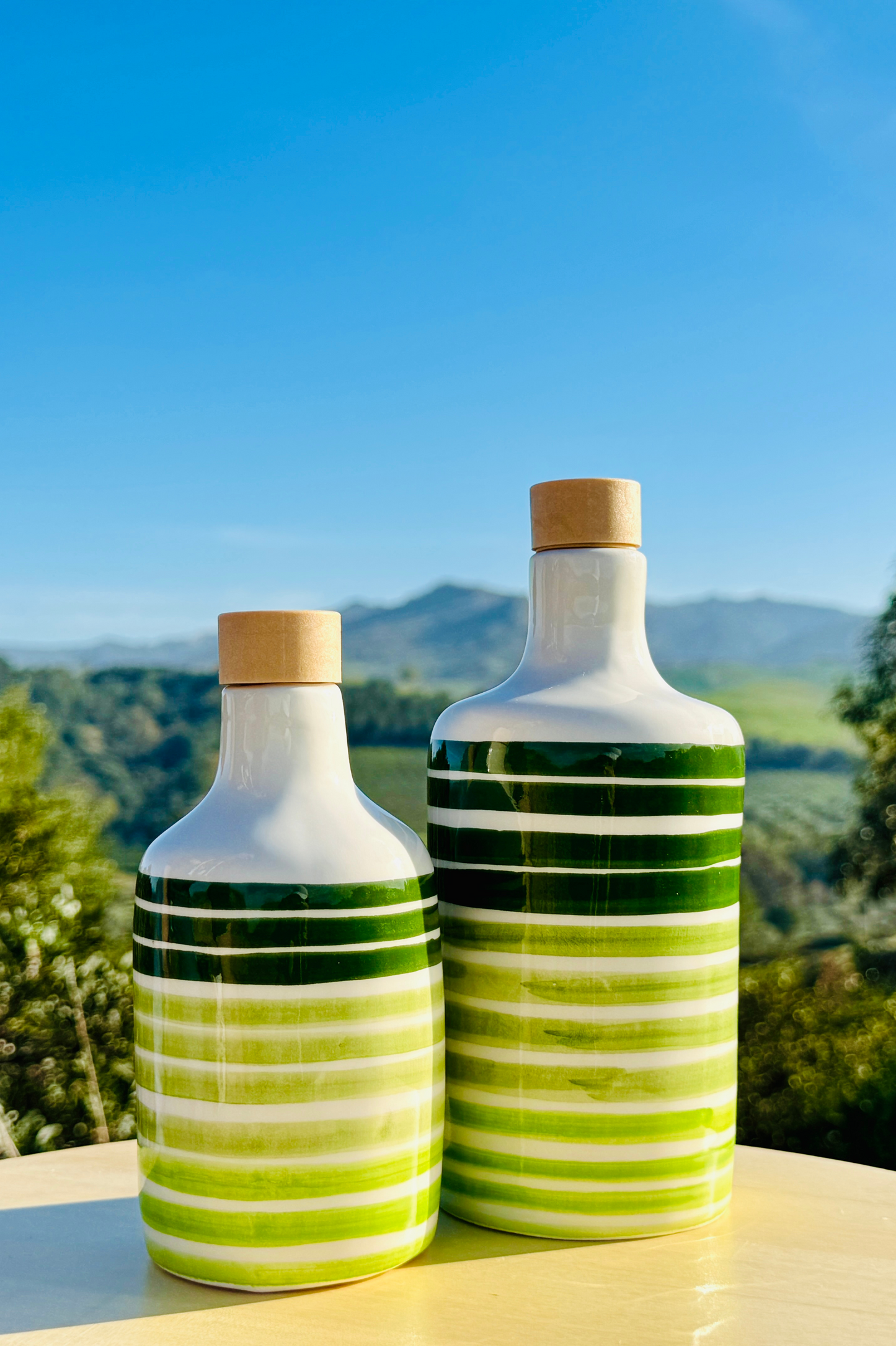 Ceramic bottle "Linee Verdi o Blu" for olive oil handmade in Italy