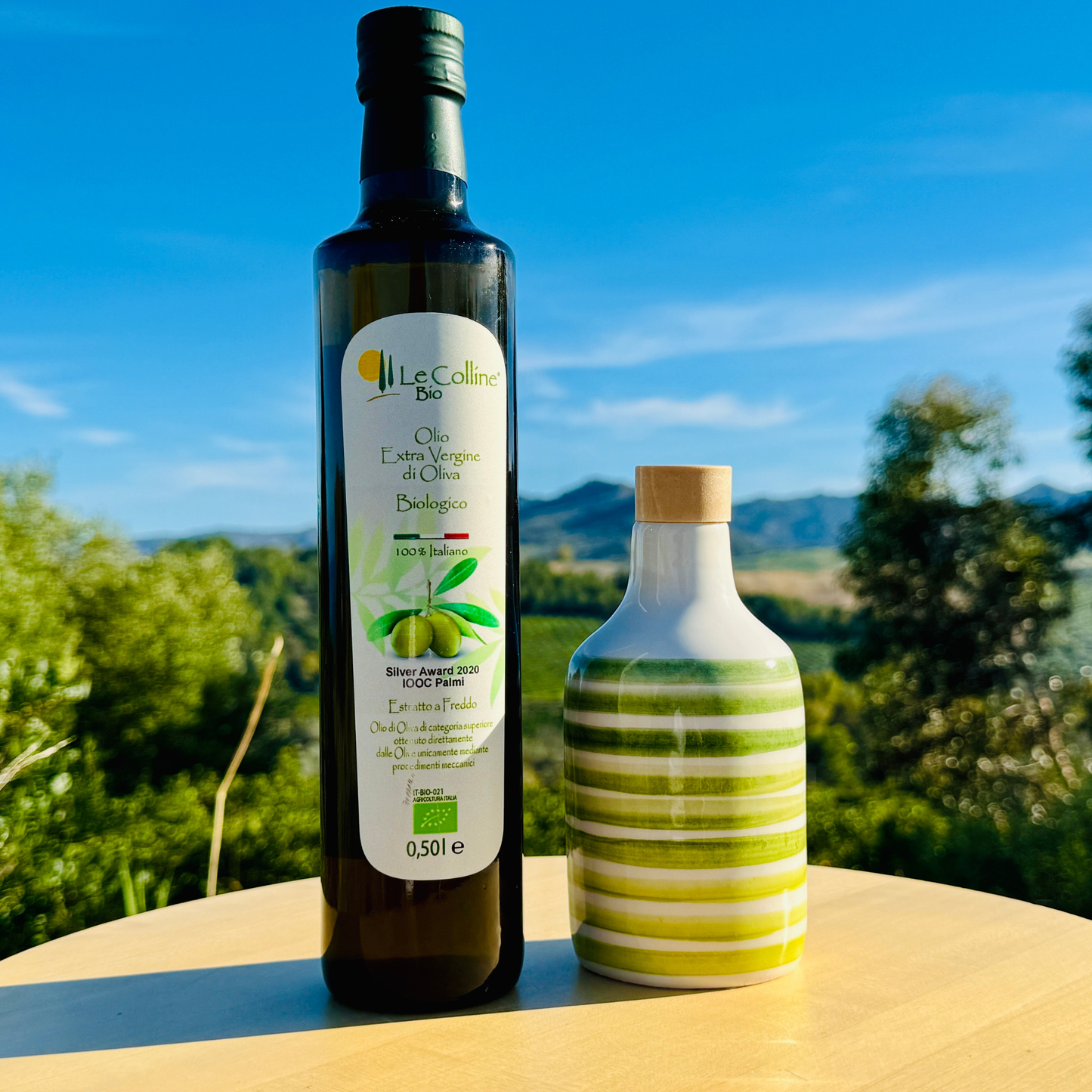Set Olio di Oliva biologico & Oliera di ceramica con linee verdi fatta a mano in Italia