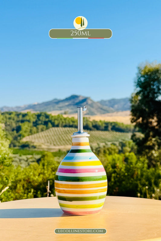 Getöpferte Keramikflasche Ölspender für Olivenöl aus Italien