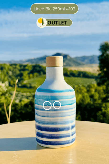 OUTLET - B-WARE Keramikflasche Ölspender mit blauen Linien für Olivenöl handgemacht in Italien