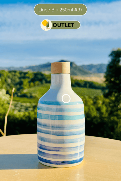 OUTLET - B-WARE Keramikflasche Ölspender mit blauen Linien für Olivenöl handgemacht in Italien