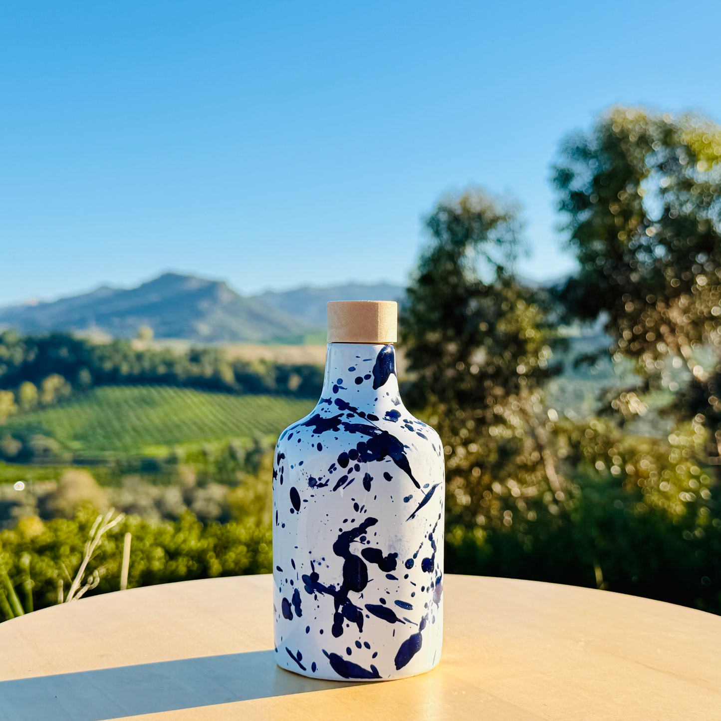 Ceramic bottle oil dispenser oil bottle "Schizzata" 250 ml for olive oil handmade in Italy