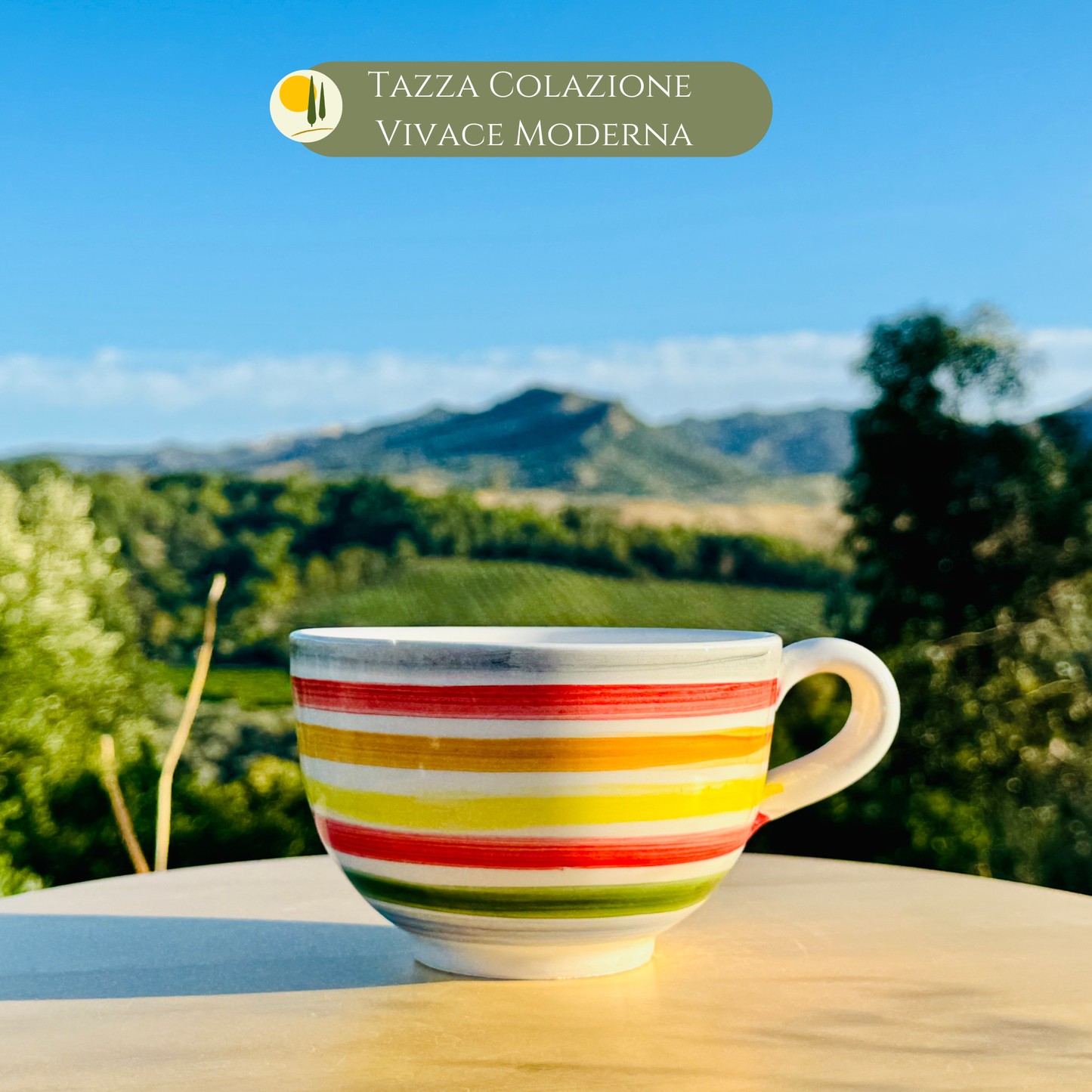 Handbemalter Keramik Milchkaffee Becher "Vivace Moderna" mit bunt leuchtenden horizontalen Streifen. Große Tasse für italienischen Cappuccino und modernes Design.