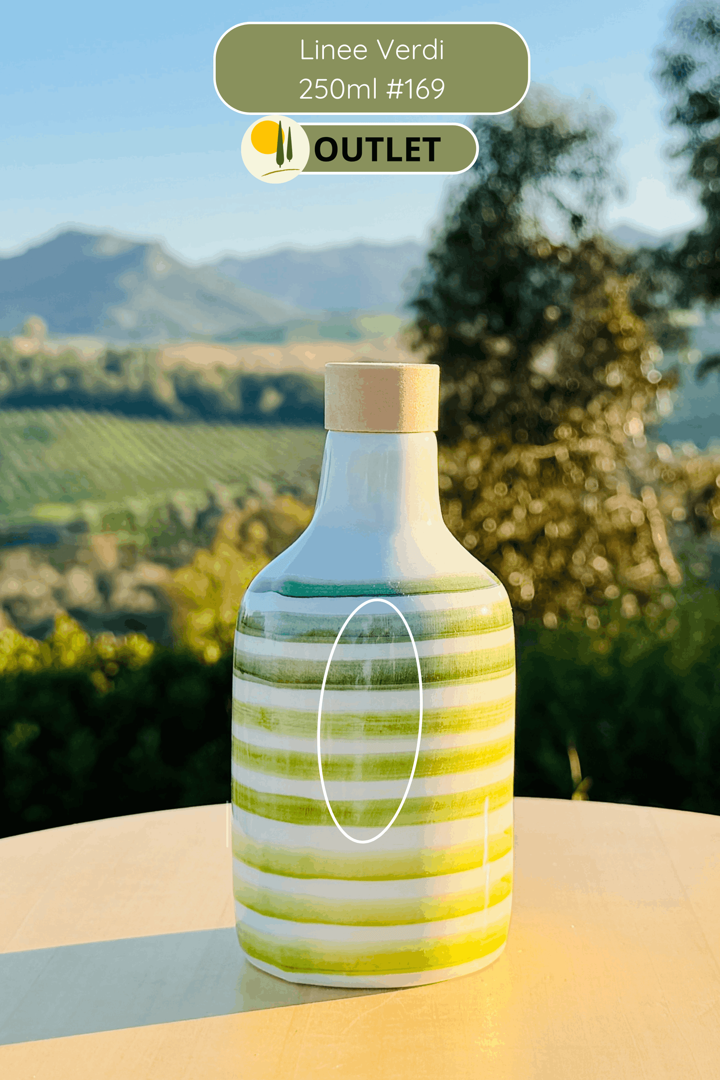 OUTLET - B-WARE Keramikflasche Ölspender mit grünen Linien für Olivenöl handgemacht in Italien